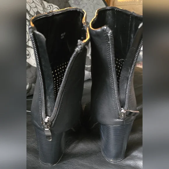 Leila Stone Black Peep Toe Ankle Boots "Melesa" Sz8 - Picture 3 of 6